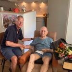 Oudste Jodan Boys lid Piet de Jong geëerd voor 75-jarig lidmaatschap